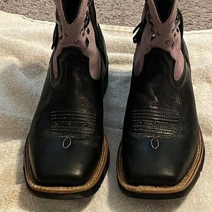 Ariat Women’s Boots size 8.5b